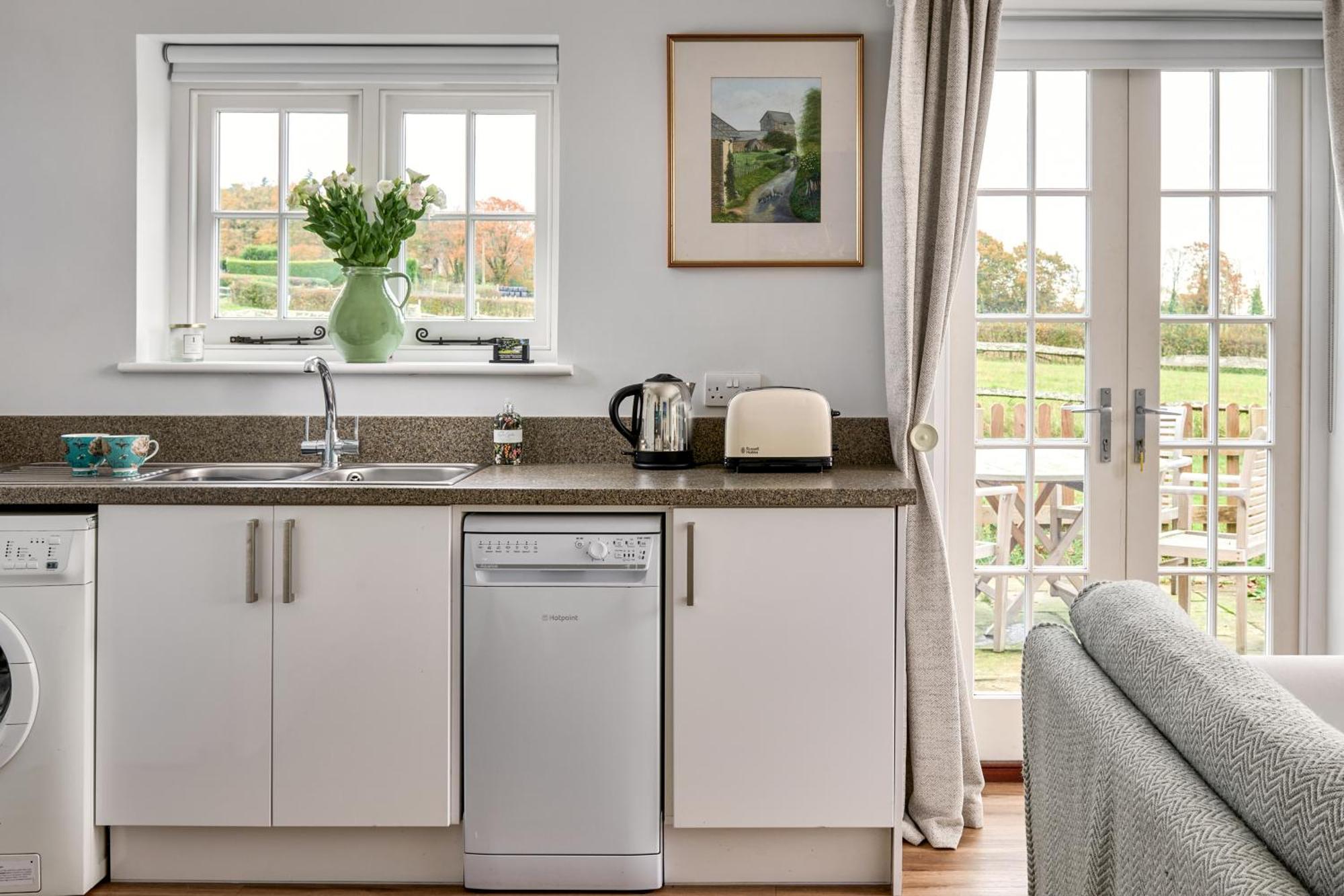 Garden Flat Near Goodwood With Stunning Views Apartment Petersfield Bagian luar foto